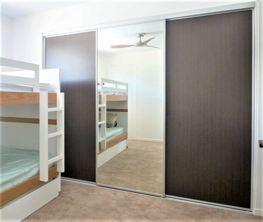 Oz Wardrobes Darling Downs (Jonmark Cabinets) | 594-602 Boundary St, Glenvale QLD 4350, Australia | Phone: (07) 4633 2702