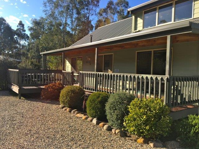 Kangurra Holiday House | lodging | 2/1 Tandara Rd, Halls Gap VIC 3381, Australia | 0401846377 OR +61 401 846 377