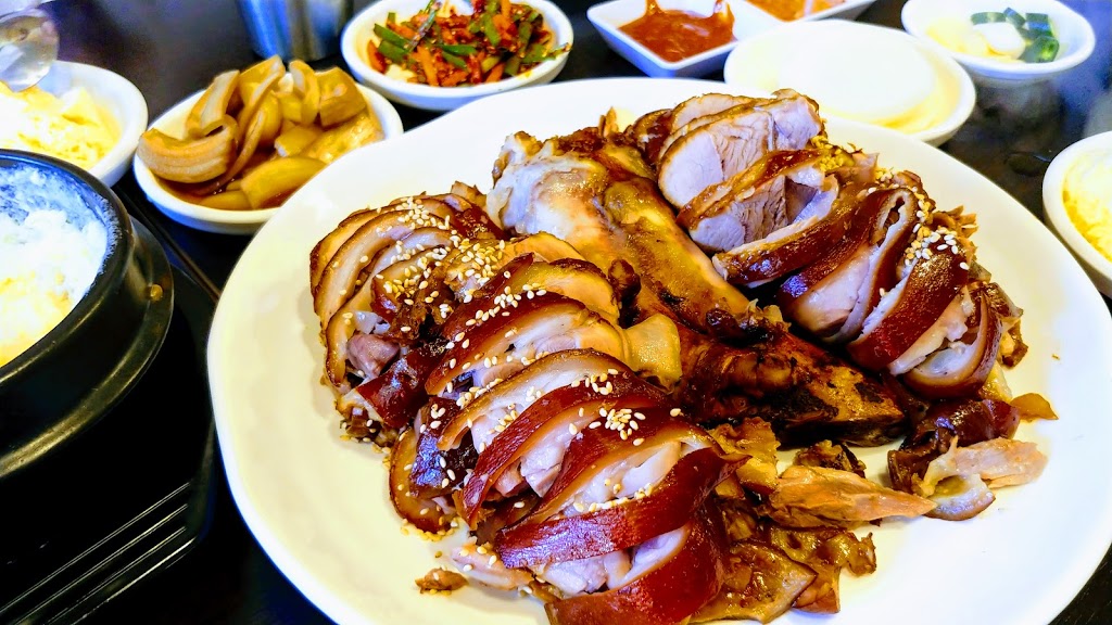 신신족발 (ShinShin Jokbal) | restaurant | 495 Whitehorse Rd, Mitcham VIC 3132, Australia | 0388219581 OR +61 3 8821 9581