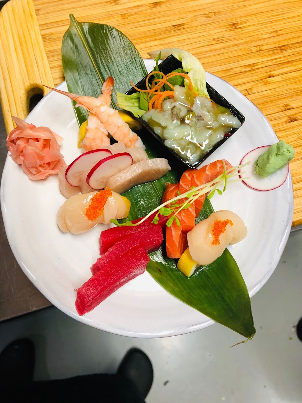 Sushi Lovers Japanese Restaurant | 152-166 Shore St W, Cleveland QLD 4163, Australia | Phone: (07) 3821 6186