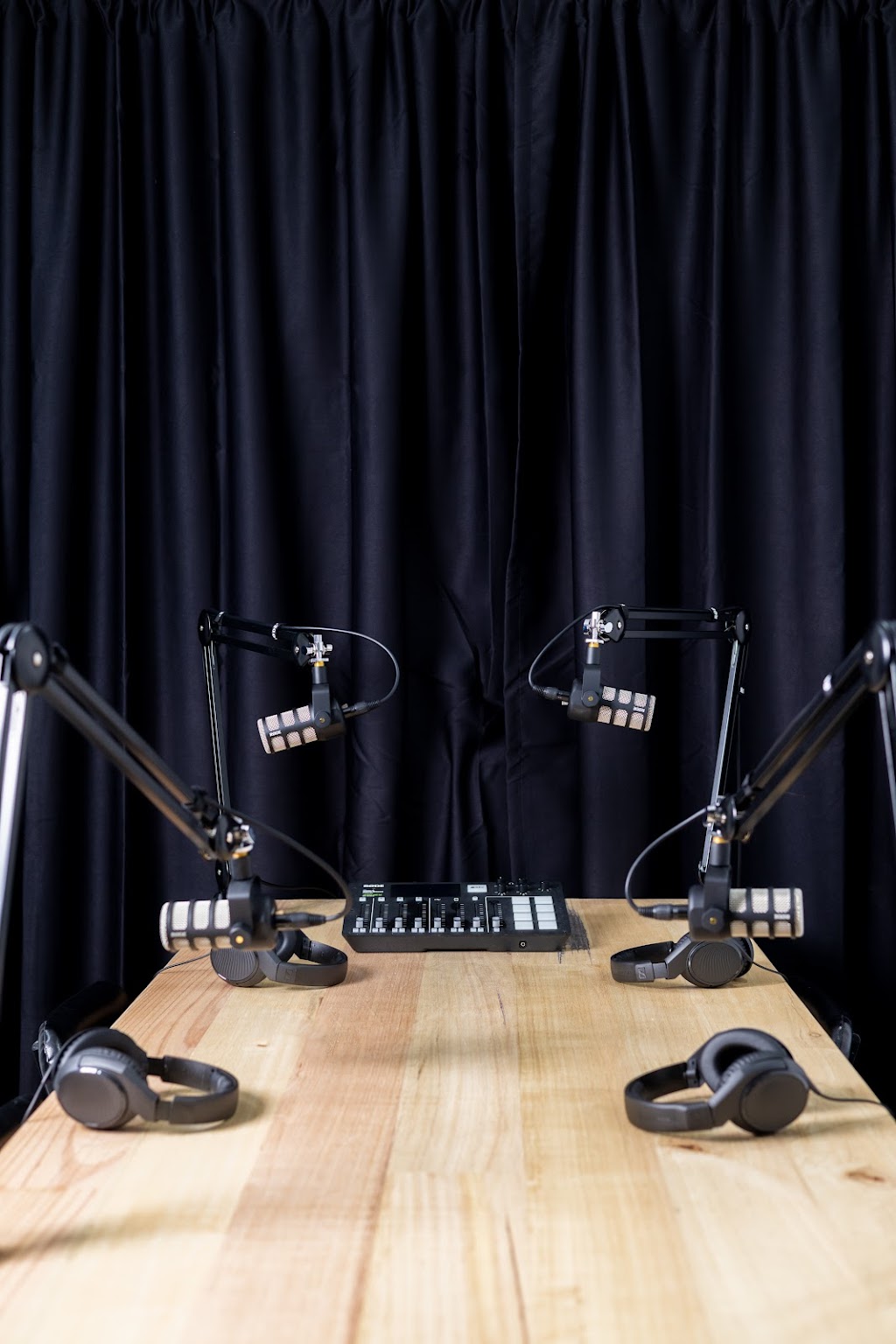 G Studios Central Coast | 23 Lake Rd, Tuggerah NSW 2259, Australia | Phone: 0413 490 829