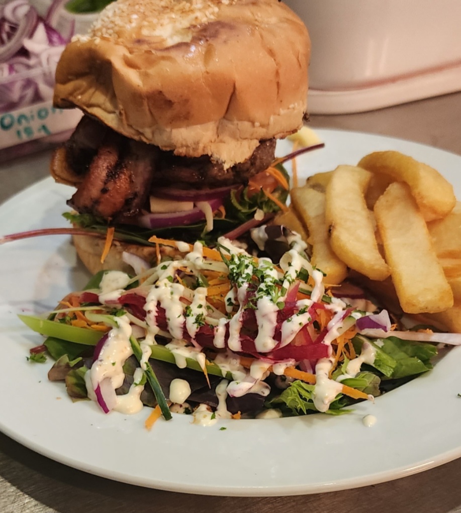 Tracks Cafe The Island Asc | 8000 Pacific Hwy, Nerong NSW 2324, Australia | Phone: 0448 122 890