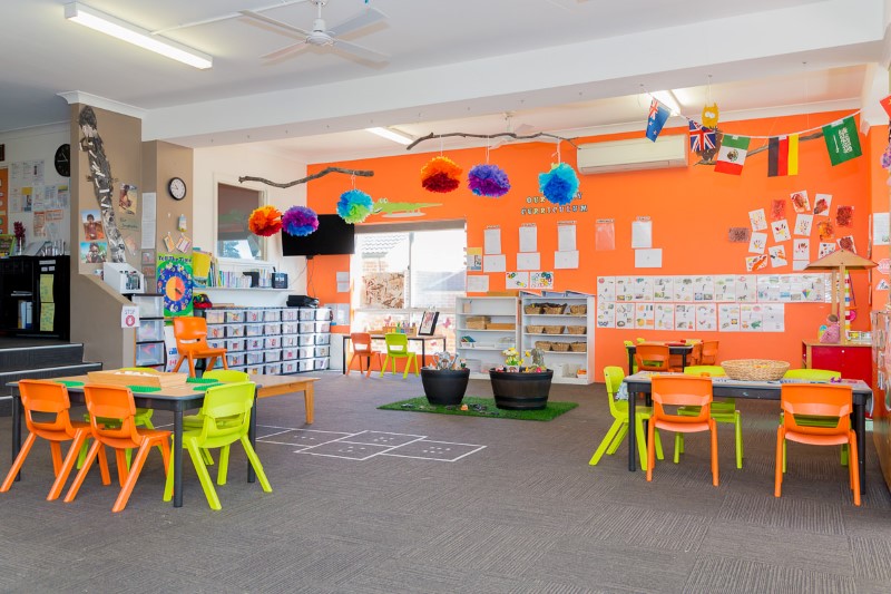 Play n Around Early Learning Centre | school | 48 Blaxland Dr, Illawong NSW 2234, Australia | 0295438897 OR +61 2 9543 8897