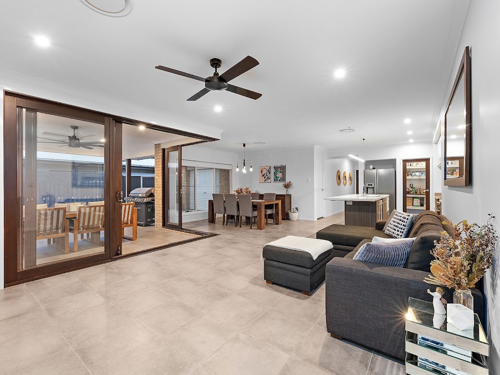 Vanya - Ray White | 1 Providence Parade, South Ripley QLD 4306, Australia | Phone: 0425 440 910