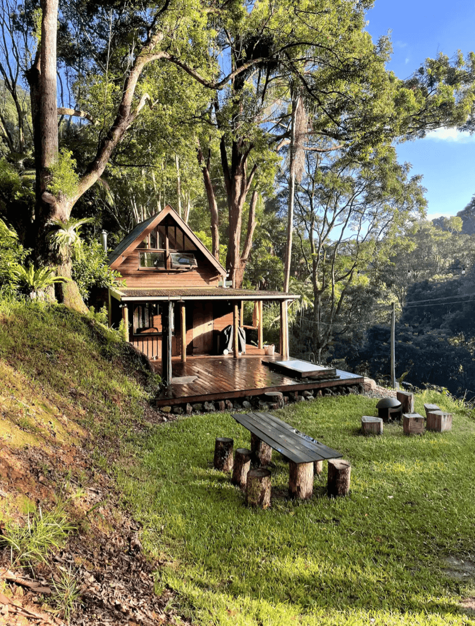 Koru Sabi Lodge | 184 Ophir Glen Rd, Upper Burringbar NSW 2483, Australia | Phone: 0404 042 793