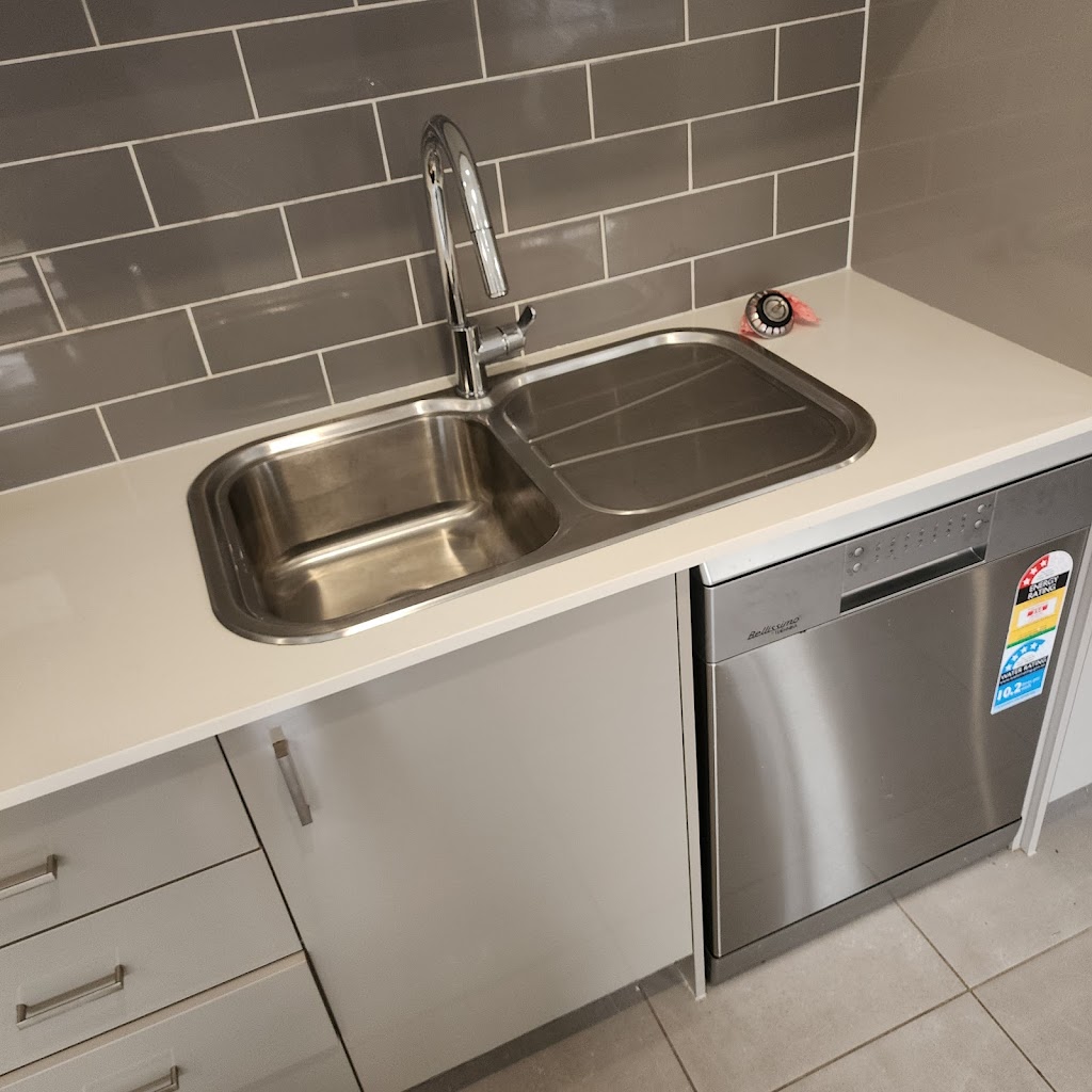Regional bond cleaning | 38 Carnarvon St, Yarrabilba QLD 4207, Australia | Phone: 0406 980 096