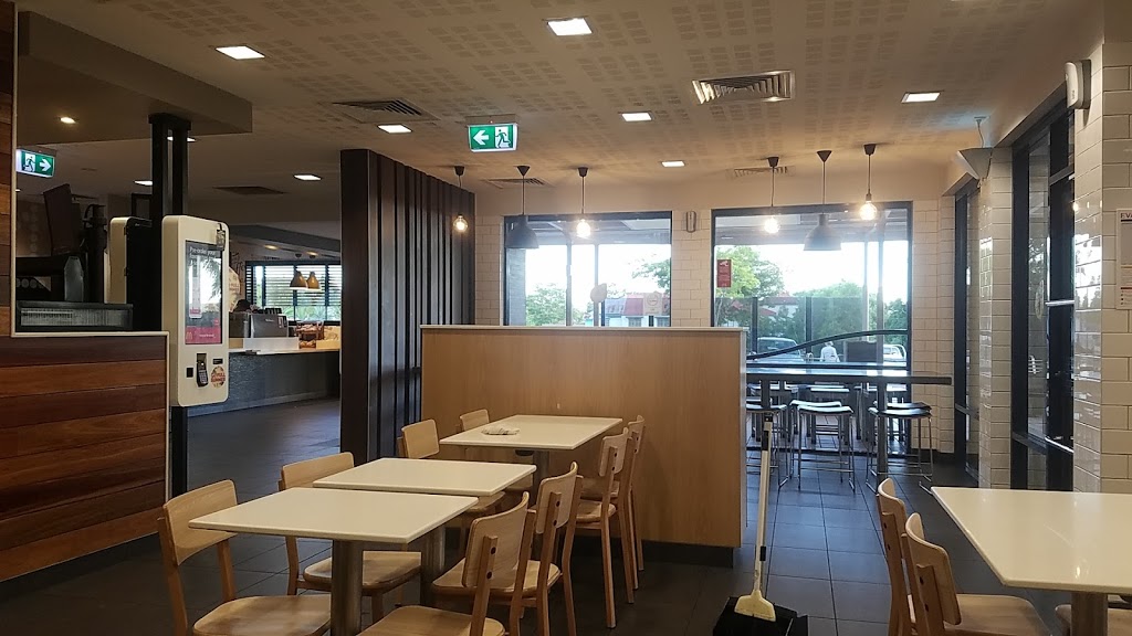 McDonalds Newmarket II | 290 Enoggera Rd, Newmarket QLD 4051, Australia | Phone: (07) 3356 0973