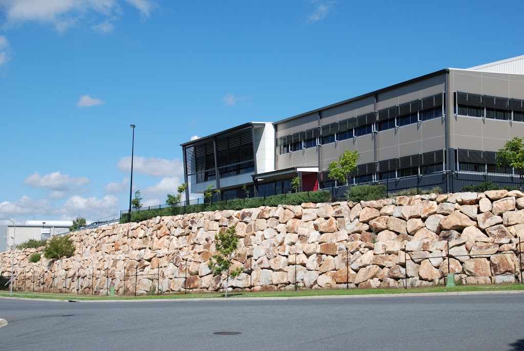 Boulder Wall Constructions | 149 Magnesium Dr, Crestmead QLD 4132, Australia | Phone: (07) 3805 2666