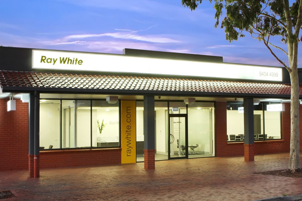 Ray White Mill Park | Shop 40, Stables Shopping Centre, 314-360 Childs Rd, Mill Park VIC 3082, Australia | Phone: (03) 9404 4999