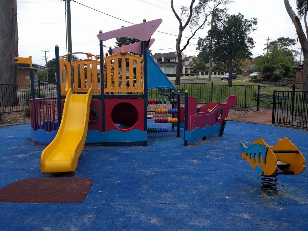 Walter Brown Park | park | 2A Gibbons St, Oatlands NSW 2117, Australia | 0298065140 OR +61 2 9806 5140