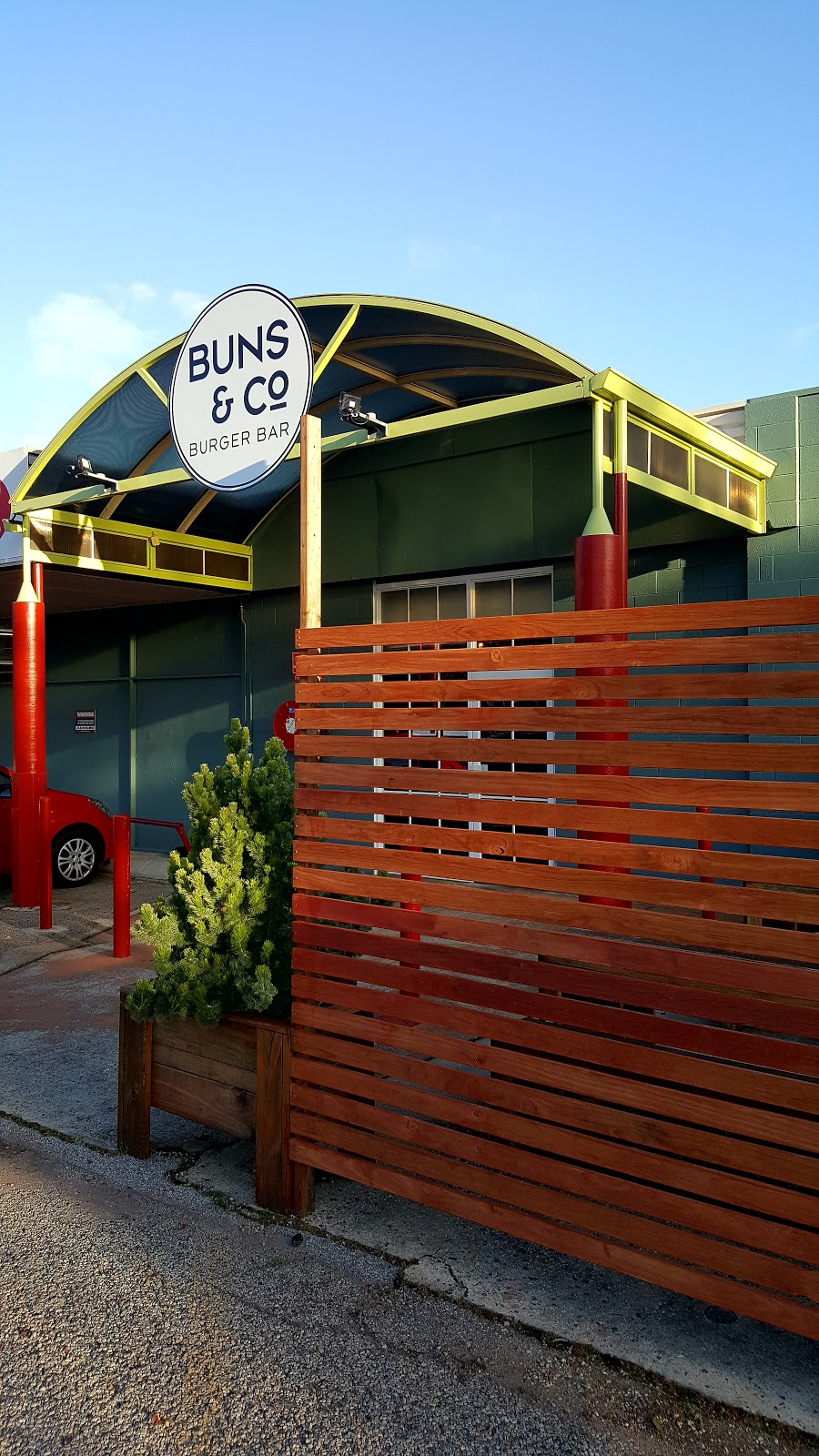 Buns&Co | restaurant | Lesmurdie Village, 35 Sanderson Rd, Lesmurdie WA 6076, Australia | 0401870107 OR +61 401 870 107