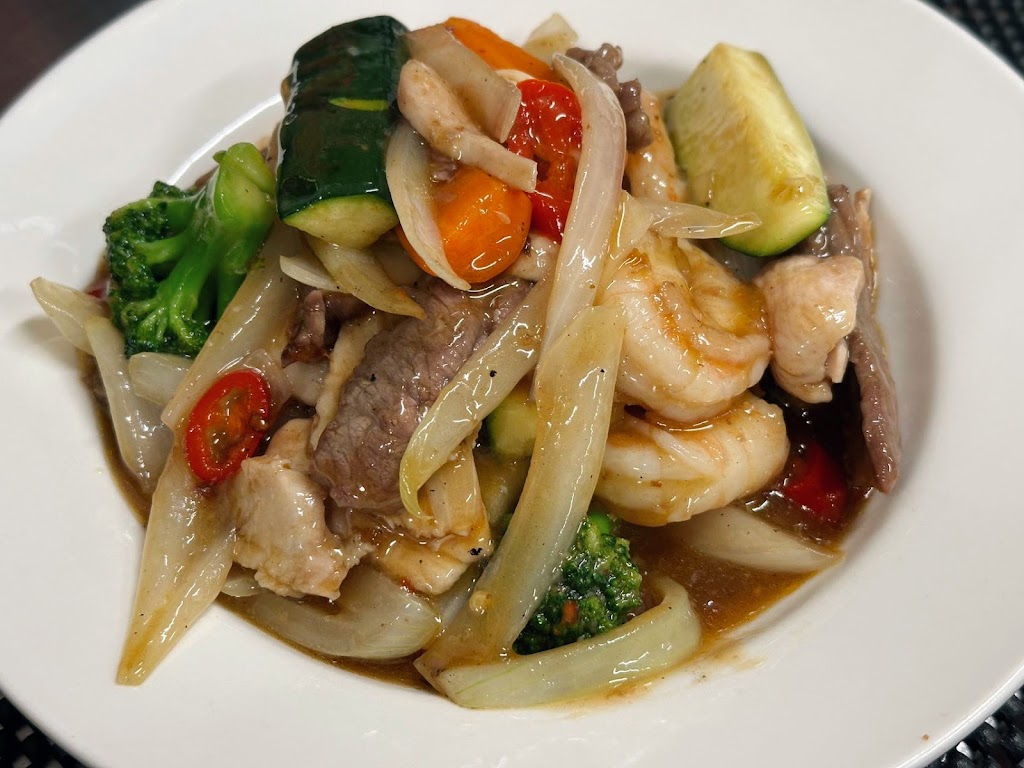 Peacock palace | 24 Lake St, Warners Bay NSW 2282, Australia | Phone: (02) 4948 9249