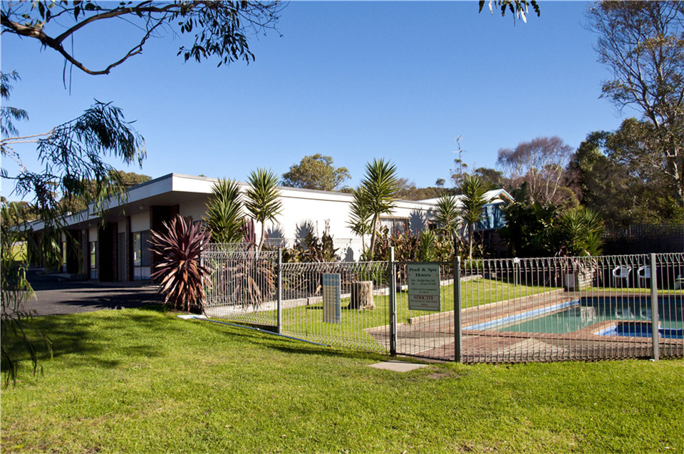 Motel Marengo | lodging | 26 Great Ocean Rd, Marengo VIC 3233, Australia | 0352376808 OR +61 3 5237 6808