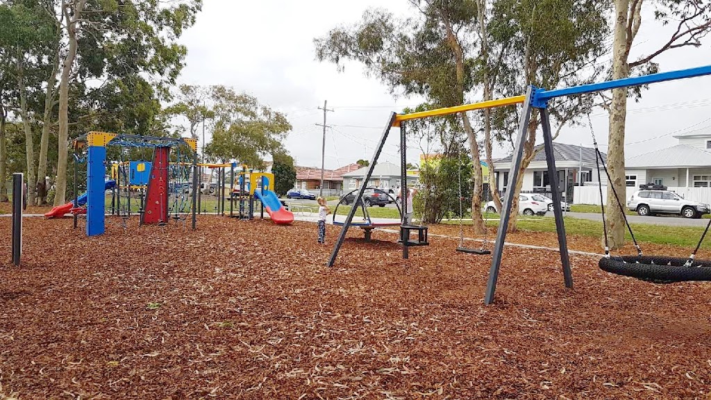 Kahibah Park Playground |  | Hexham St, Kahibah NSW 2290, Australia | 0249210333 OR +61 2 4921 0333