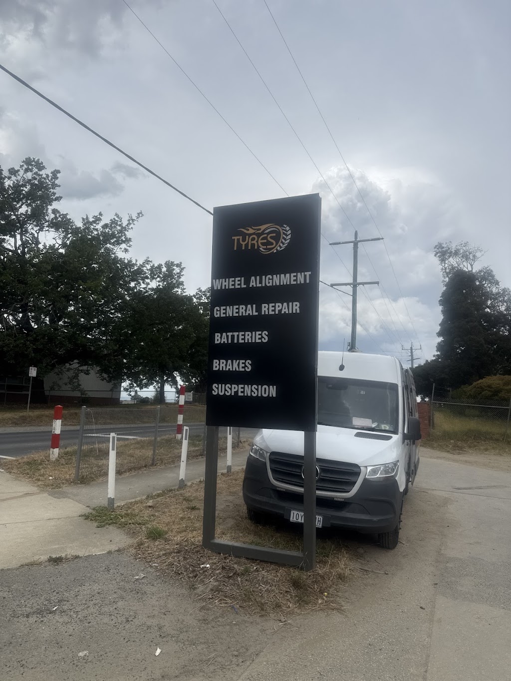 Clyde Tyres | 2392 Ballarto Rd, Cardinia VIC 3978, Australia | Phone: 0475 262 453