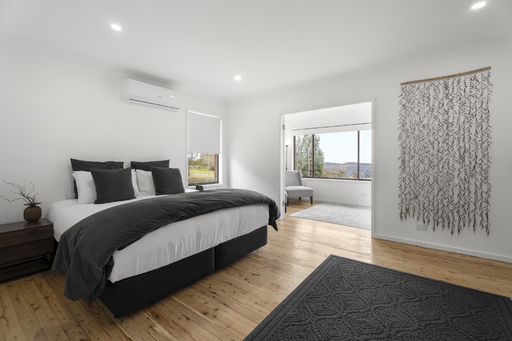Montblu at Echo Point | 2 Cliff Dr, Katoomba NSW 2780, Australia | Phone: (02) 4782 3275