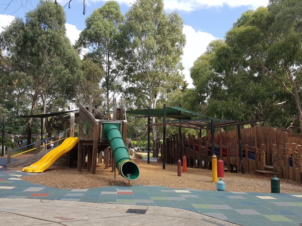 Hays Paddock | park | Leason St, Kew East VIC 3102, Australia