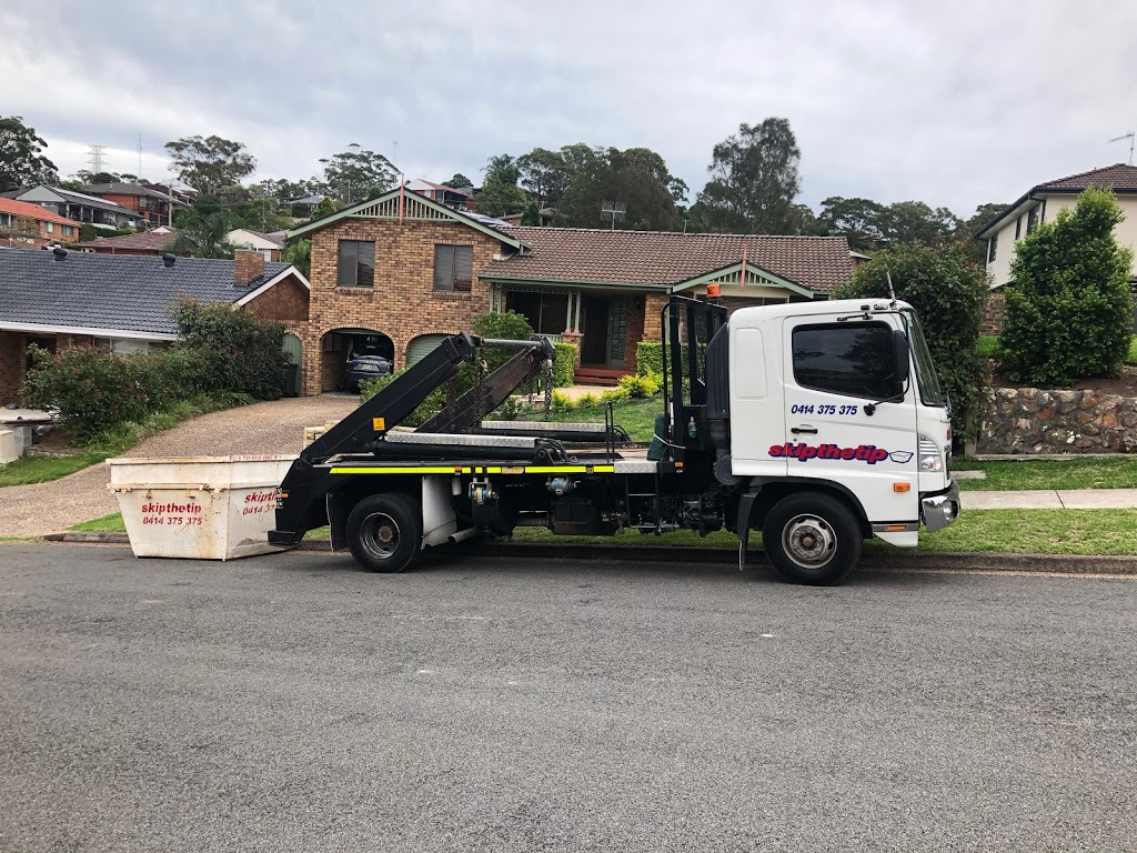 Skip The Tip Newcastle Skip Bins | 56 Kalaroo Rd, Redhead NSW 2290, Australia | Phone: 0414 375 375