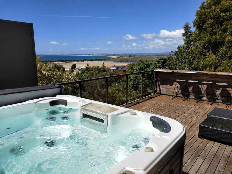Spa House | lodging | 1A Bay View Dr, Bridport TAS 7262, Australia | 0428749368 OR +61 428 749 368