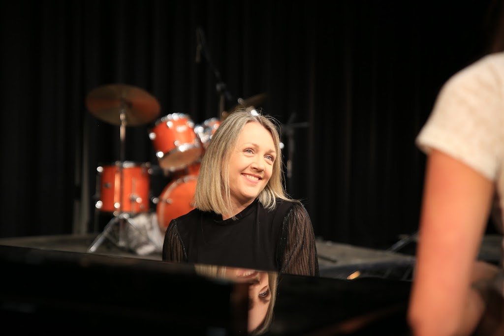 Jennifer Turnbull Vocal Coach | 7 Alvan Parade, Mount Pleasant NSW 2519, Australia | Phone: 0438 687 557