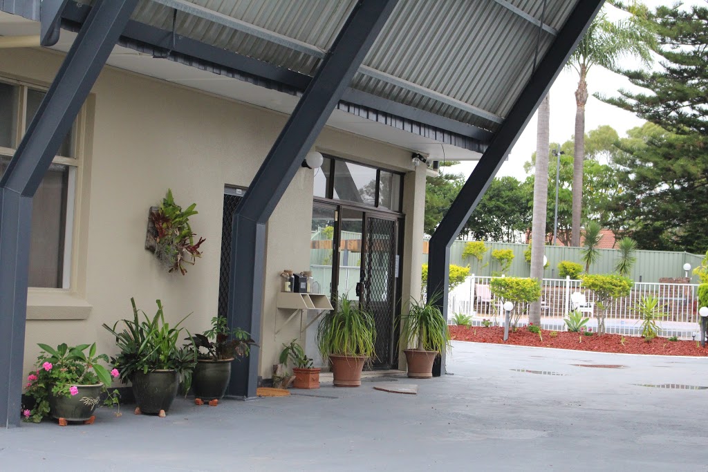 Belmont Palms Motel | 784 Pacific Hwy, Marks Point NSW 2280, Australia | Phone: (02) 4041 2164