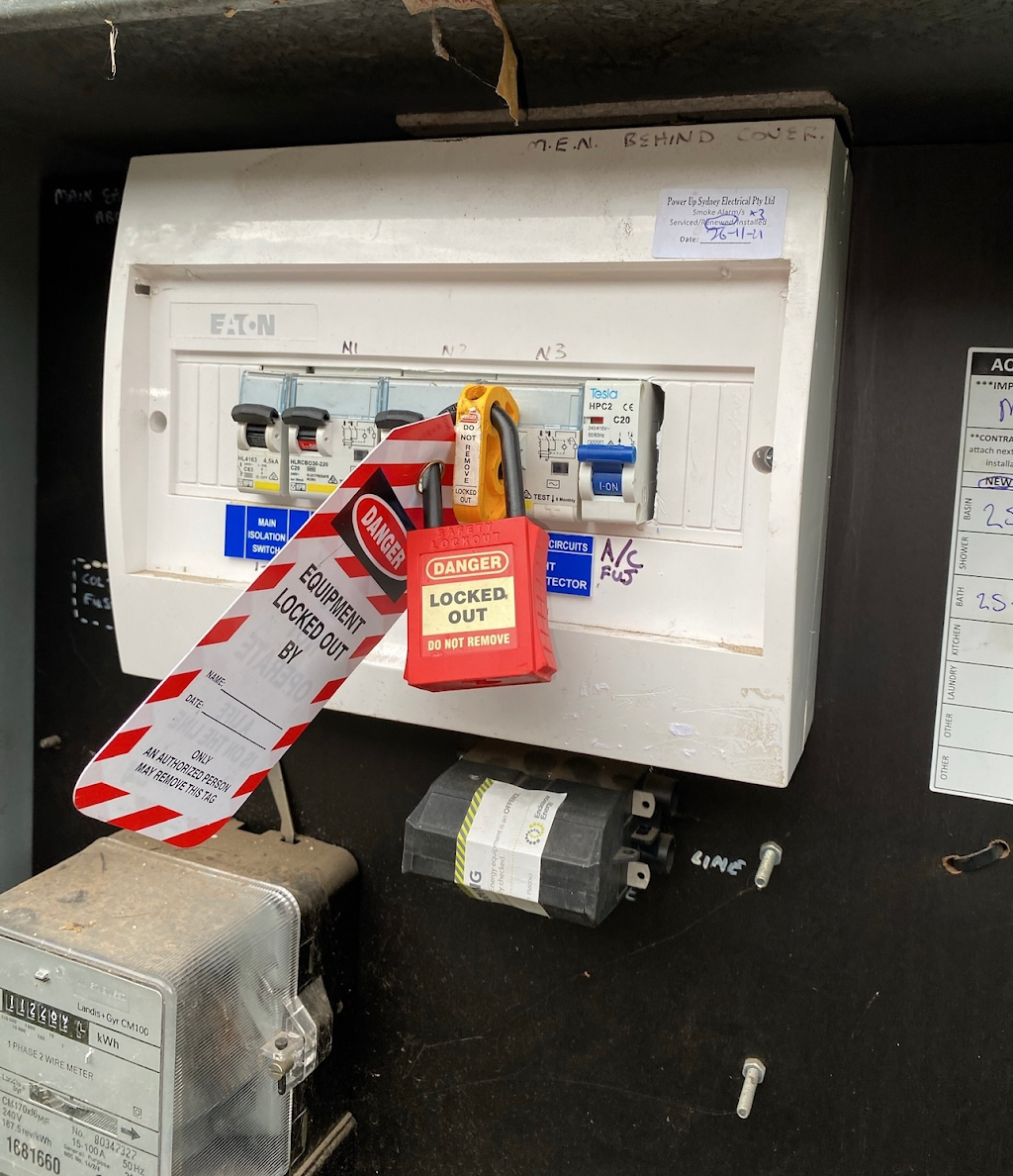 BL Electrical | 26 Tedbury Rd, Jordan Springs NSW 2747, Australia | Phone: 0430 088 020
