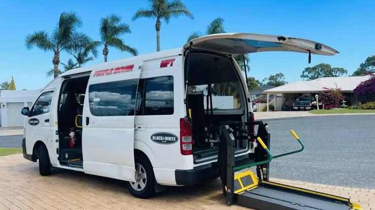 Maxi Taxi in Manor Lakes | 26 Marmalade Rd, Manor Lakes VIC 3024, Australia | Phone: 0411 313 114