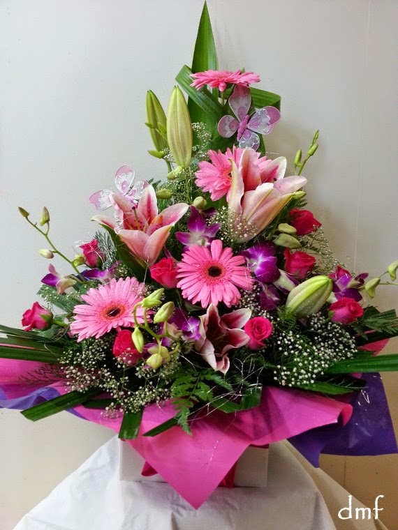 Daisy Maisy Flowers | Annandale Central Shopping Centre, 14/91-101 MacArthur Dr, Annandale QLD 4814, Australia | Phone: (07) 4728 6868