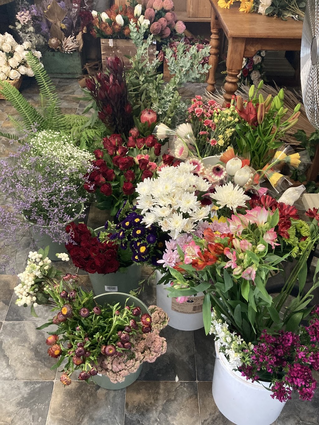 Flowers By Helena | 426 Kingsleigh Rd, Rosenthal Heights QLD 4370, Australia | Phone: 0472 799 022