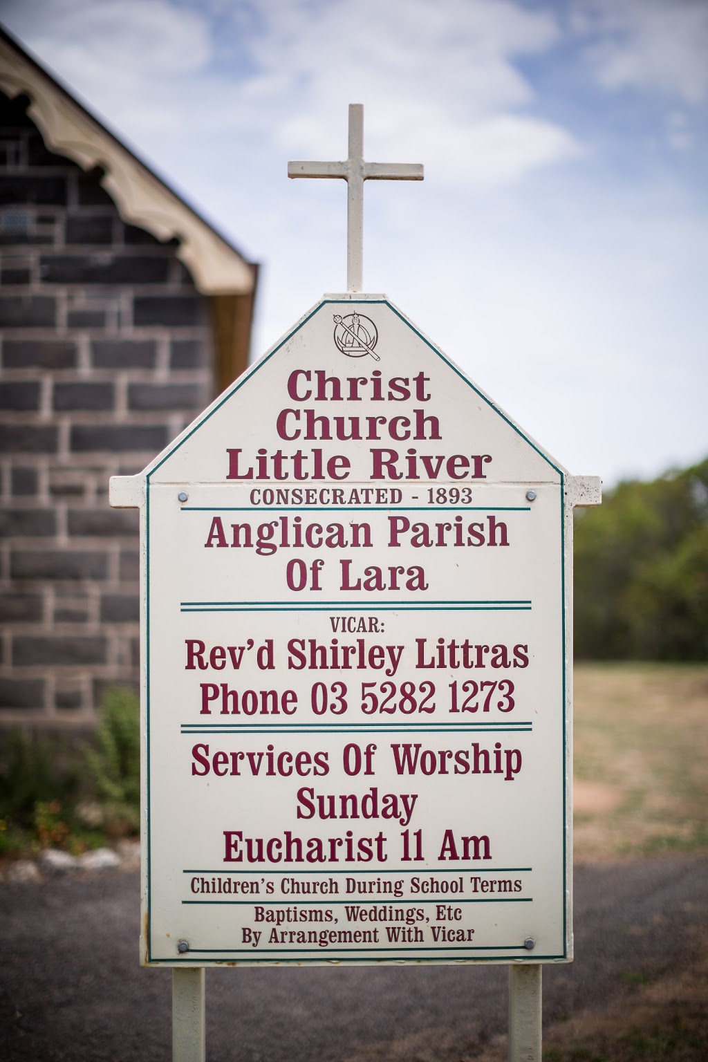 The Anglican Parish of Lara with Little River | church | Flinders Ave & Curletts Rd, Lara VIC 3212, Australia | 0352826487 OR +61 3 5282 6487