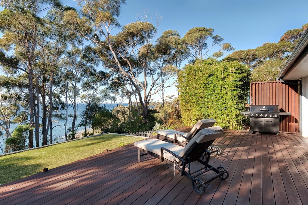 Bannisters Oceanfront Holiday House | 171 Mitchell Parade, Mollymook Beach NSW 2539, Australia | Phone: 0406 650 650