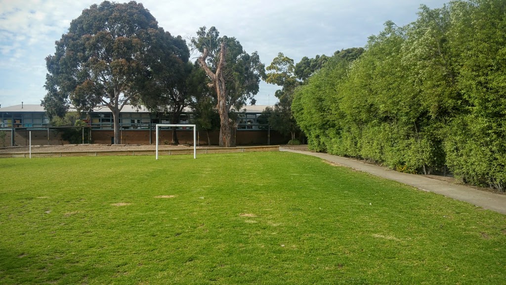 Rowville Primary school | school | Paratea Dr, Rowville VIC 3178, Australia | 0397641955 OR +61 3 9764 1955