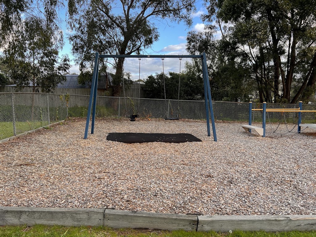 Chatham Avenue Playground | 10 Chatham Ave, Ferntree Gully VIC 3156, Australia | Phone: (03) 9758 1089