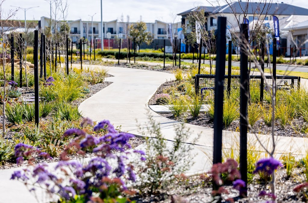 Stockland Averley Sales & Information Centre | 55 Apsley Pkwy, Nar Nar Goon North VIC 3812, Australia | Phone: 13 52 63