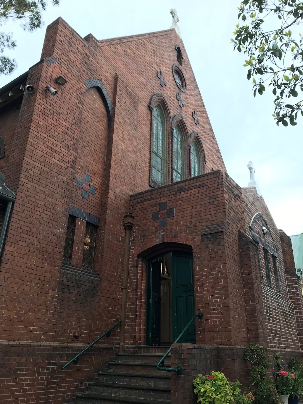 St Pius Enmore Catholic Church | 256-290 Edgeware Rd, Enmore NSW 2042, Australia | Phone: (02) 9557 1815