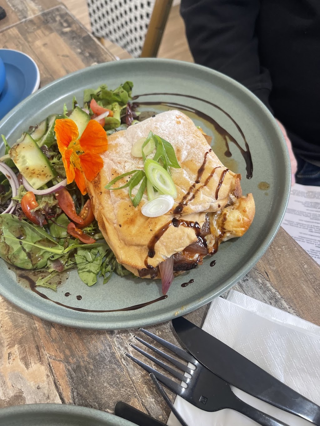 Wild Honey Café | 9913 New England Hwy, Cabarlah QLD 4352, Australia | Phone: (07) 4696 7215