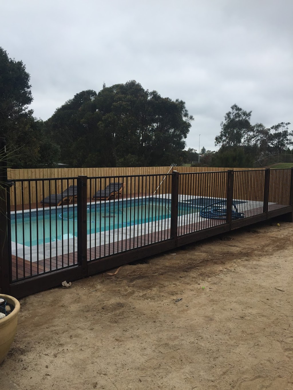 AB Total Fencing | general contractor | 28 Arnott Cres, Warriewood NSW 2102, Australia | 0405186317 OR +61 405 186 317