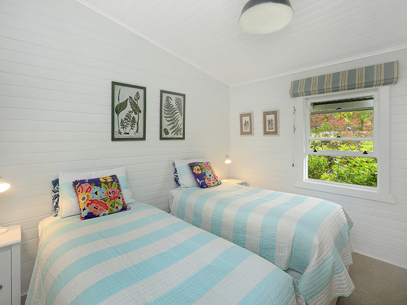 Arran Farm Cottage | lodging | 90 Yarrawa Rd, Moss Vale NSW 2577, Australia | 0421610960 OR +61 421 610 960