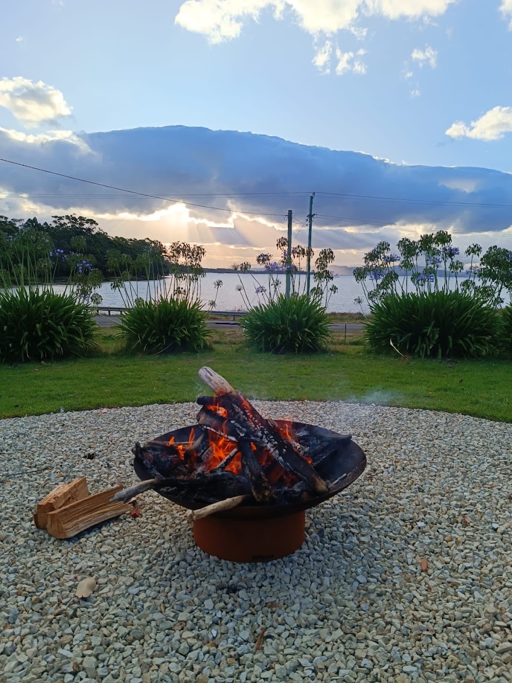Little Belmont | 4511 Bruny Island Main Rd, Lunawanna TAS 7150, Australia | Phone: 0431 688 527