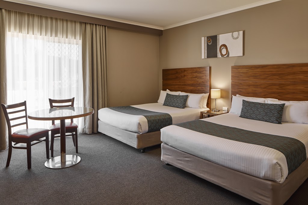 Quality Hotel Dickson | lodging | Badham St &, Cape St, Canberra ACT 2602, Australia | 0262474744 OR +61 2 6247 4744