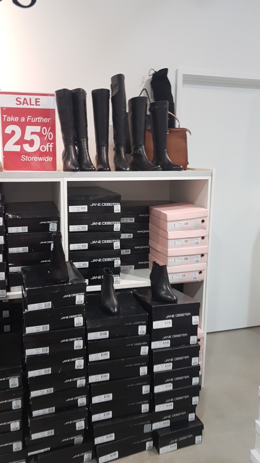 Sandler Factory Essendon DFO | shoe store | 100 Bulla Rd, Strathmore VIC 3041, Australia | 0399377229 OR +61 3 9937 7229