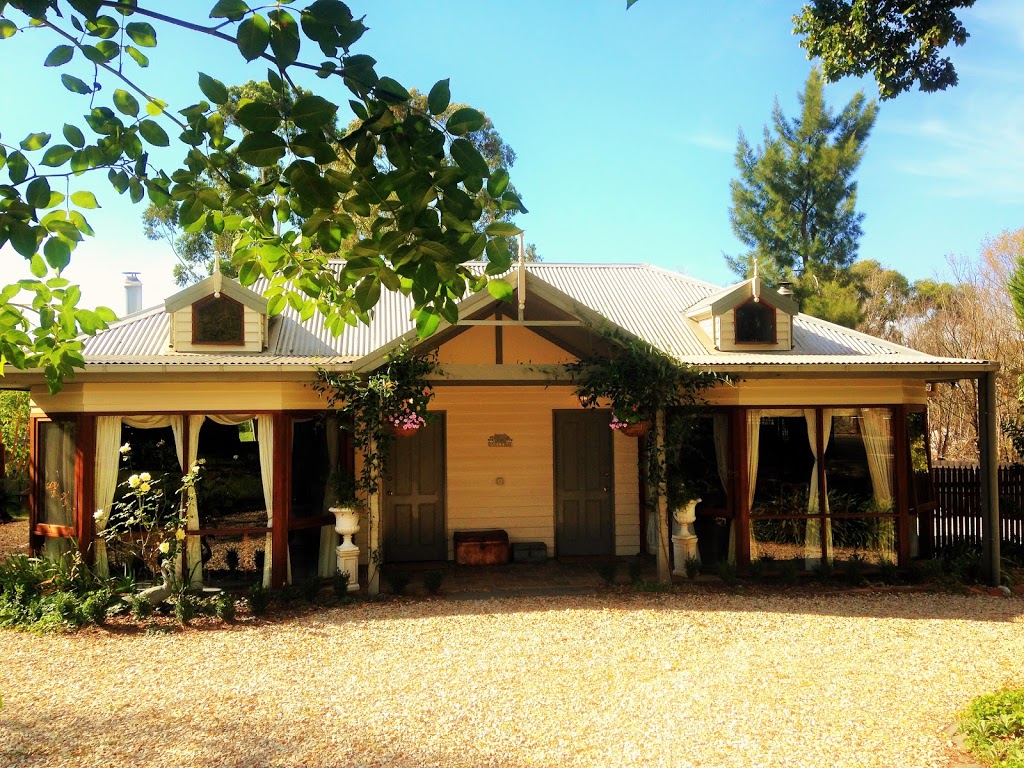 Bindley House B&B Cottages | 20-22 Powlett St, Kilmore VIC 3764, Australia | Phone: (03) 5781 1142