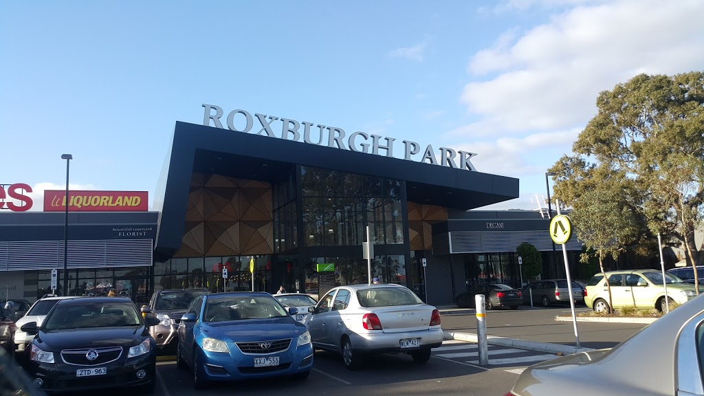 Roxburgh Village | shopping mall | 250 Somerton Rd, Roxburgh Park VIC 3064, Australia | 0393086811 OR +61 3 9308 6811