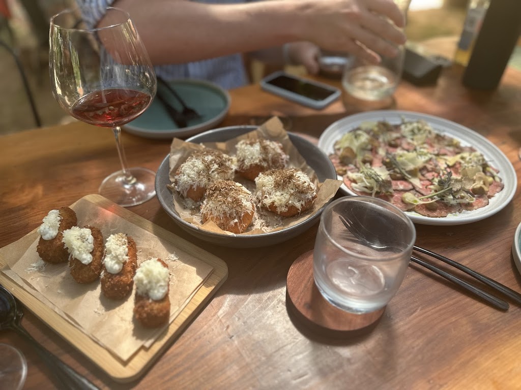 Meredith Wines | Tenant 1/150 Howards Rd, Wattle Flat VIC 3352, Australia | Phone: 0428 035 083