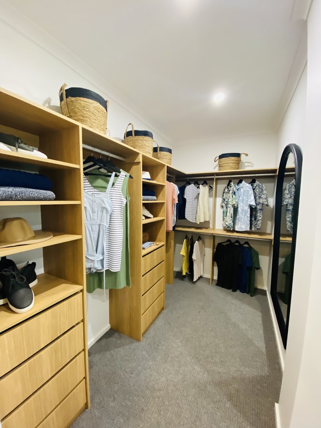 Lara Coridale Display Home - Simonds Homes | 98 Watercourse Ave, Lara VIC 3212, Australia | Phone: 0410 070 075