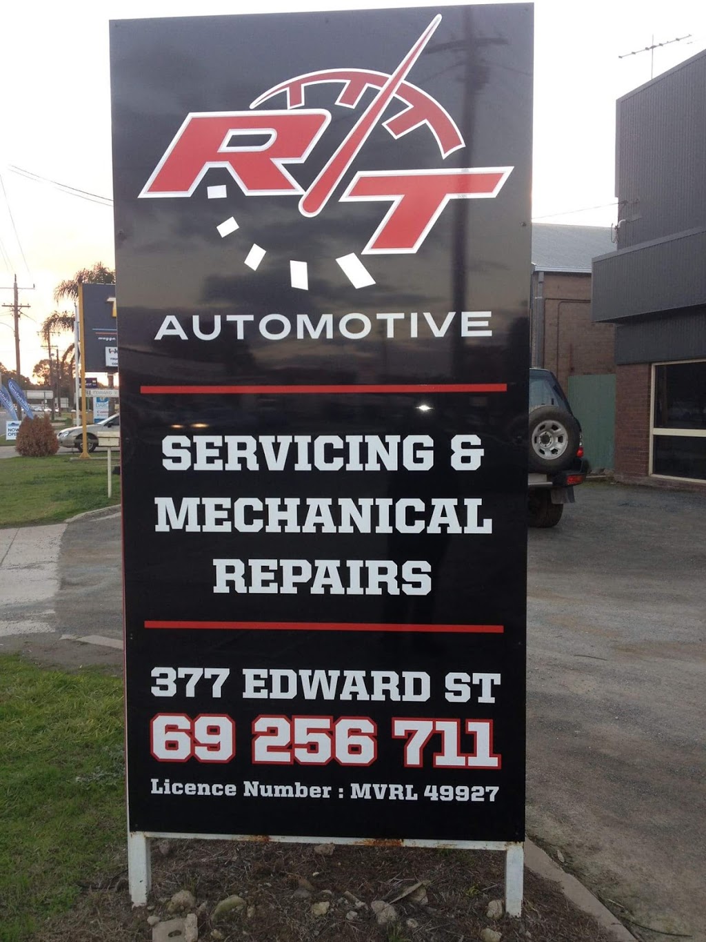 R/T Automotive | car repair | 16-20 Ashmont Ave, Ashmont NSW 2650, Australia | 69256711 OR +61 69256711