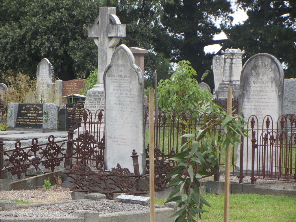 Dandenong Community Cemetery | cemetery | Kirkham Rd, Dandenong VIC 3175, Australia | 0385588278 OR +61 3 8558 8278