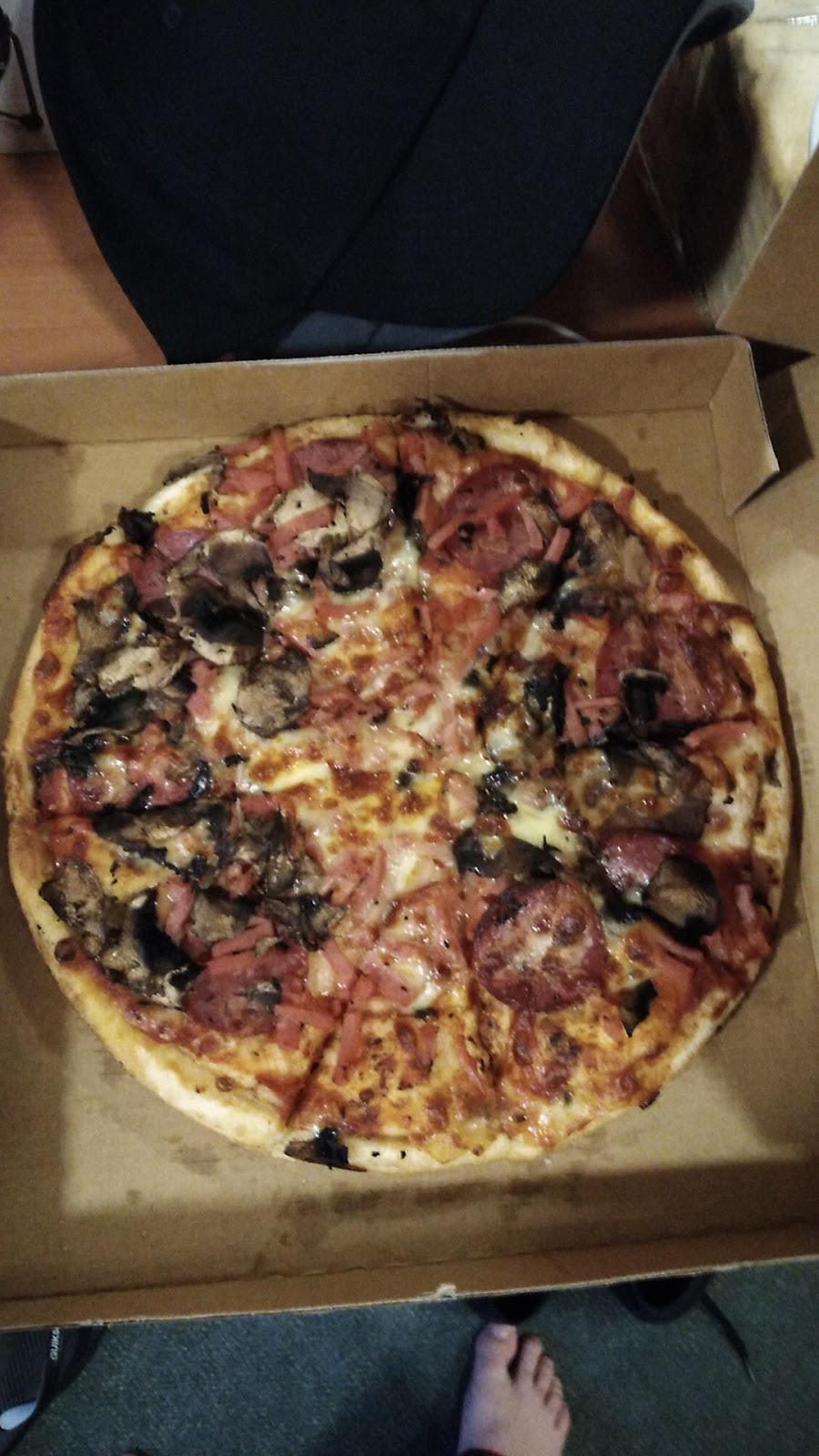 Sharkys Pizza Shack | 1/38 Donald St, Nelson Bay NSW 2315, Australia | Phone: (02) 4984 9599