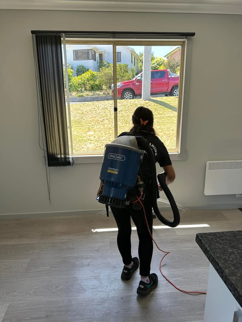 Tasman Cleaning Services, Hobart | Unit 1/1 Moore Park Dr, Glenorchy TAS 7010, Australia | Phone: 0470 640 852
