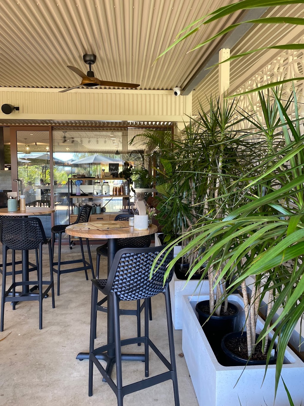 Wylde Oak Cafe | cafe | 16 Wakelands Rd, Sapphire Beach NSW 2450, Australia | 0256710913 OR +61 2 5671 0913